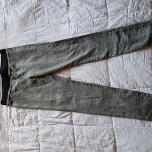 H&M girls plaid leggings US 11-12